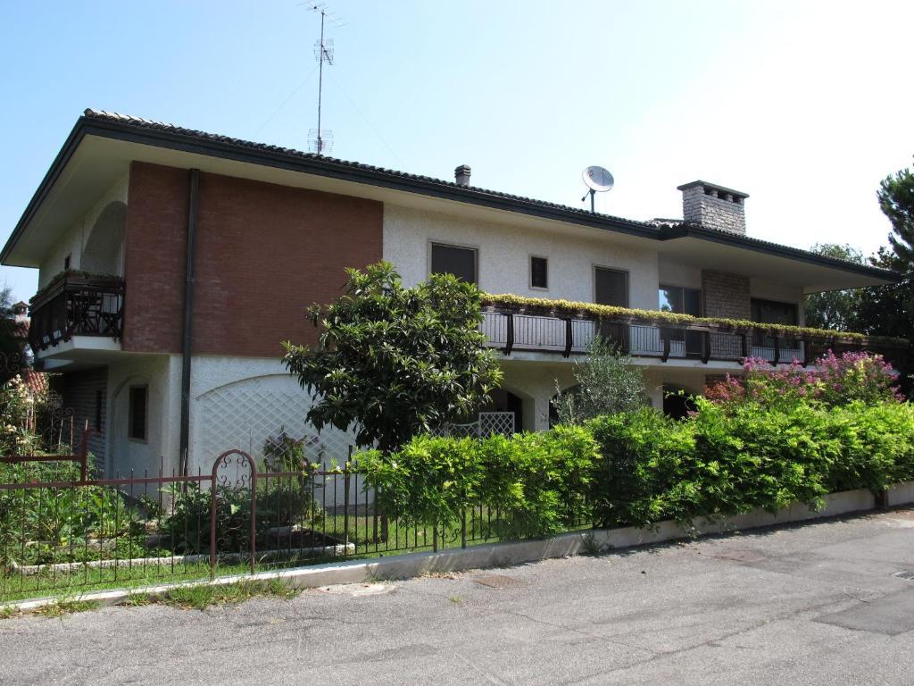 B&B Villa Filotea & Apartment Desenzano del Garda Exterior photo